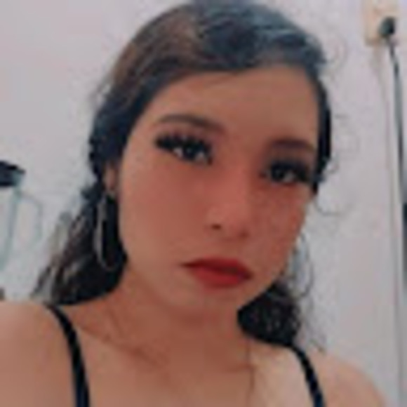 Meet your Posher, Vianey - Picture 1 of 1